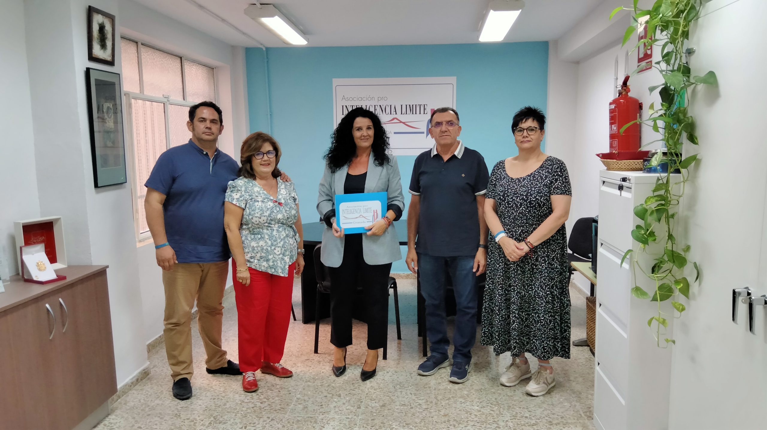 La Diputada Dª Mª Elena Duque Merino visita nuestra sede