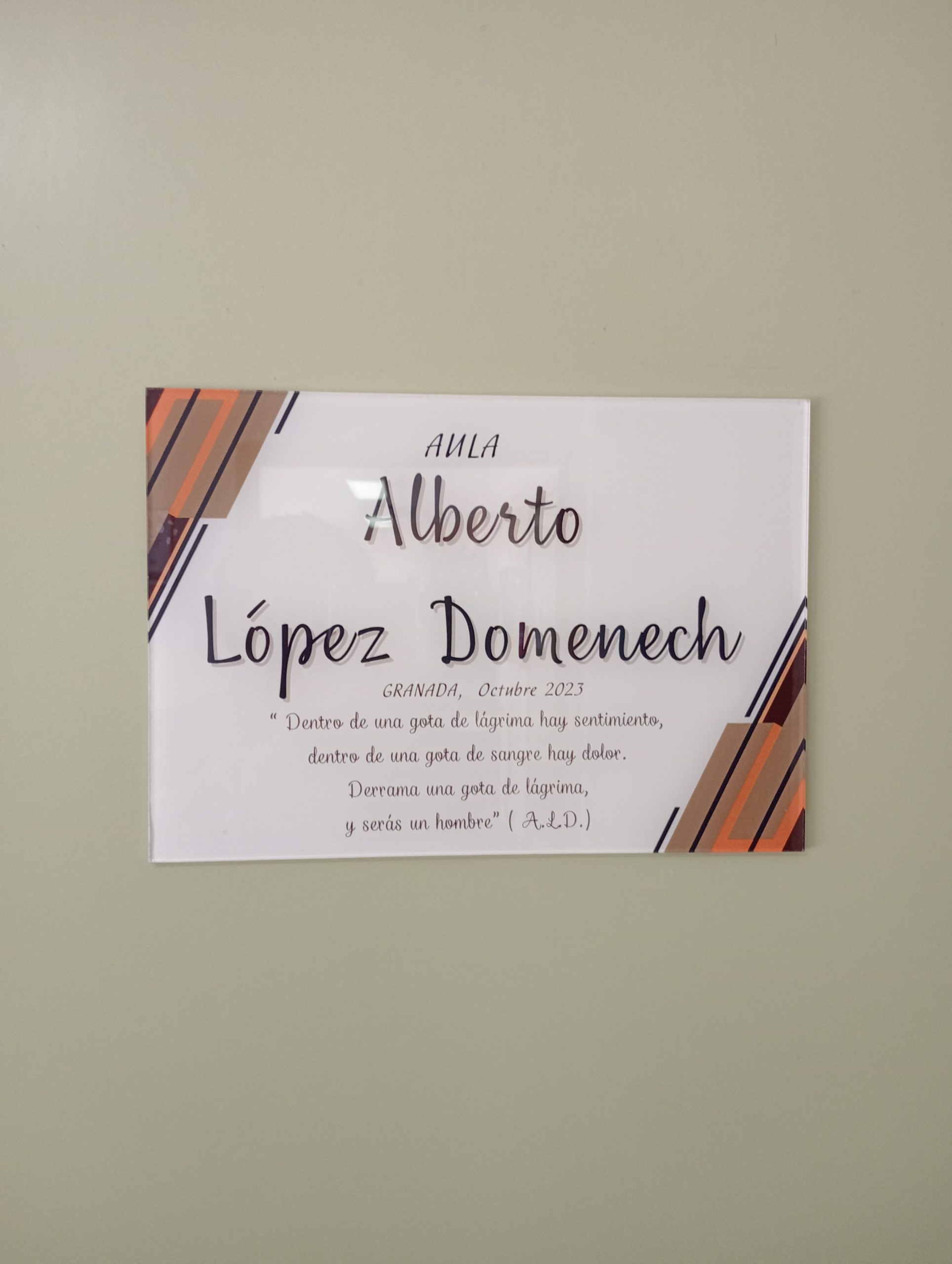 Hacemos presente a Alberto López Domenech