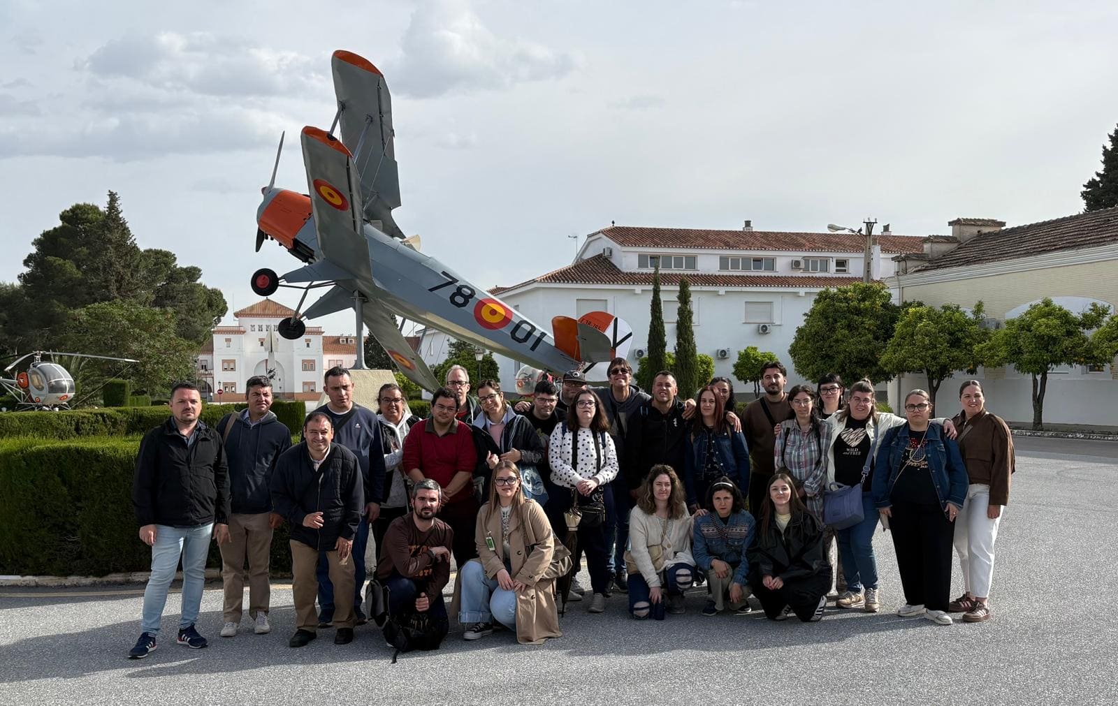 VISITA A LA BASE AÉREA DE ARMILLA. ESCUELA MILITAR DE HELICÓPTEROS -ALA78